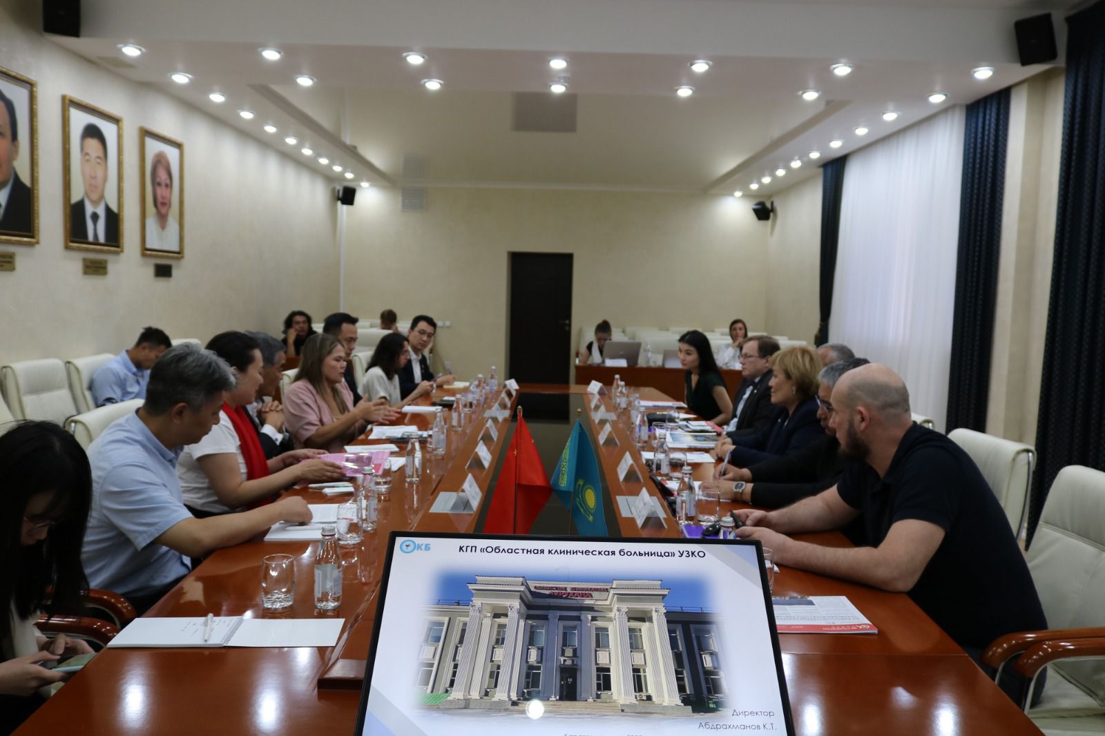 Делегация из Гонконга
