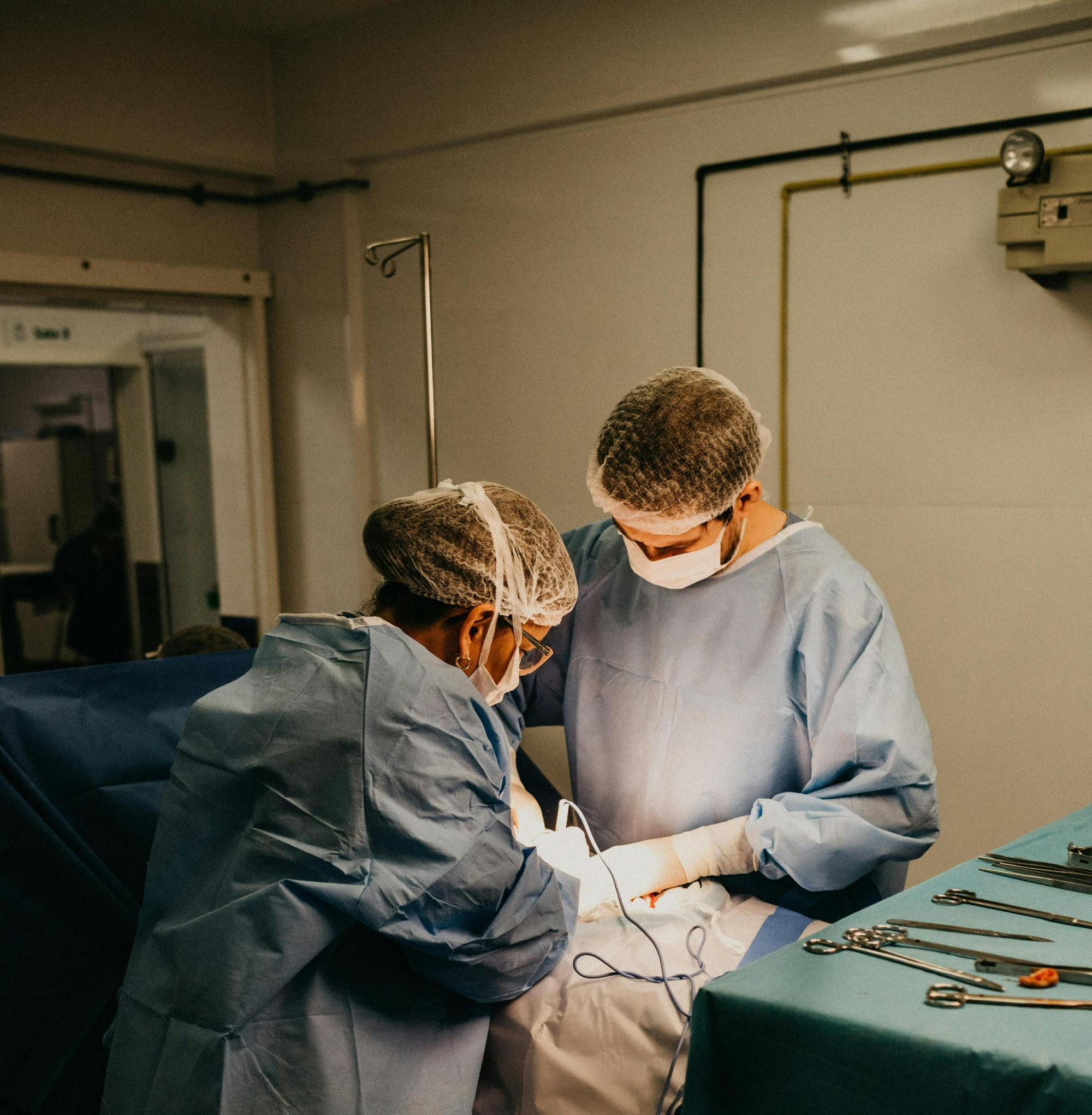 Жақ-бет хирургиясы (ересектер, балалар)