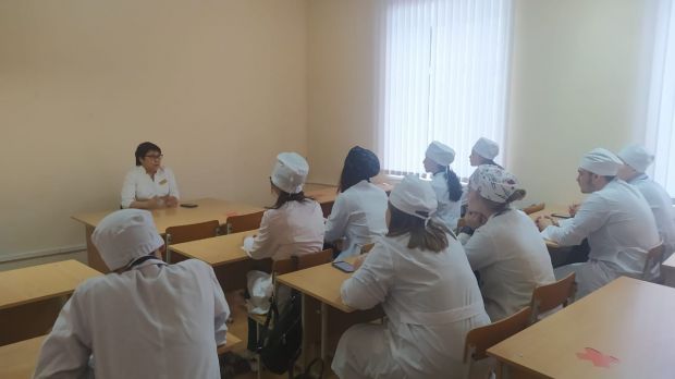 Dean's meeting with students